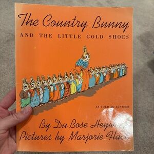 Children’s Book 📕 the country Bunny